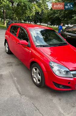 Хэтчбек Opel Astra 2012 в Киеве