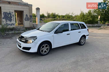 Универсал Opel Astra 2006 в Мироновке