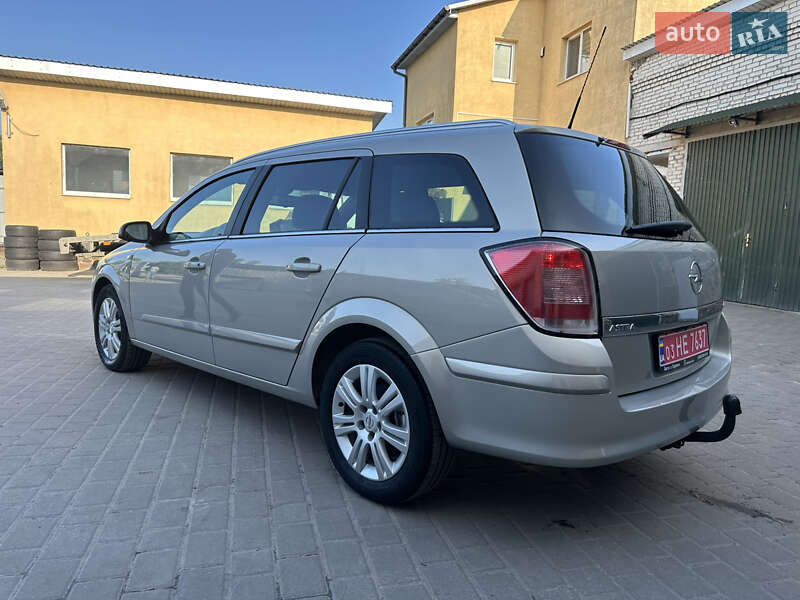 Універсал Opel Astra 2007 в Львові