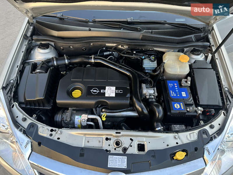 Універсал Opel Astra 2007 в Львові