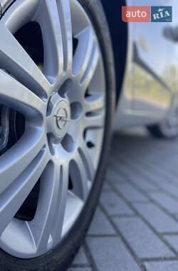 Универсал Opel Astra 2006 в 