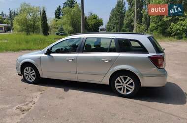 Универсал Opel Astra 2010 в 