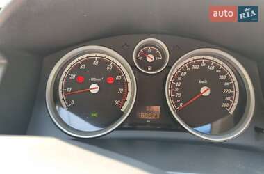 Универсал Opel Astra 2010 в 