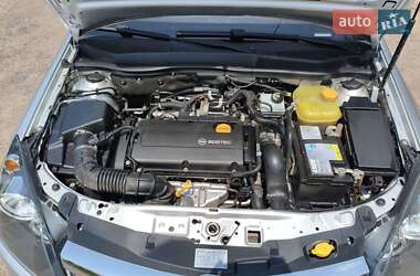 Универсал Opel Astra 2010 в 