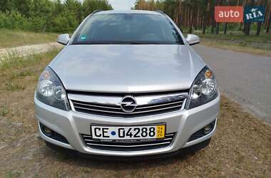 Универсал Opel Astra 2010 в Балаклее
