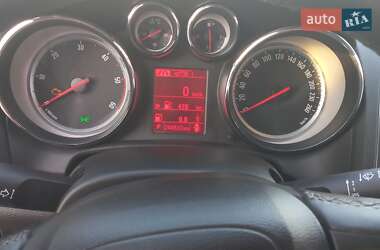 Універсал Opel Astra 2014 в 