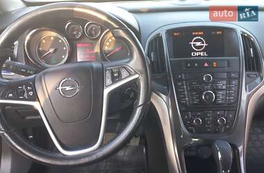 Універсал Opel Astra 2014 в 