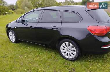 Универсал Opel Astra 2014 в 