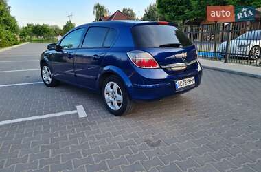 Хэтчбек Opel Astra 2008 в 