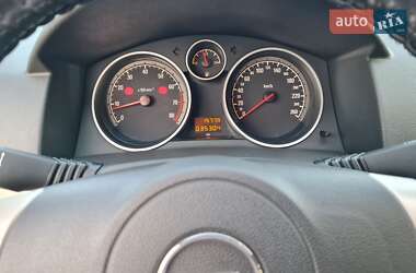 Хэтчбек Opel Astra 2008 в 