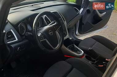 Универсал Opel Astra 2011 в 