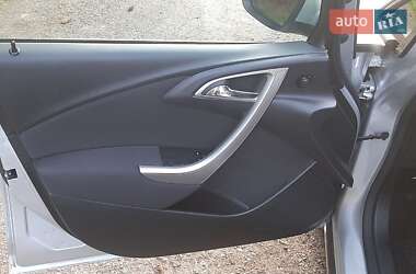 Универсал Opel Astra 2011 в 