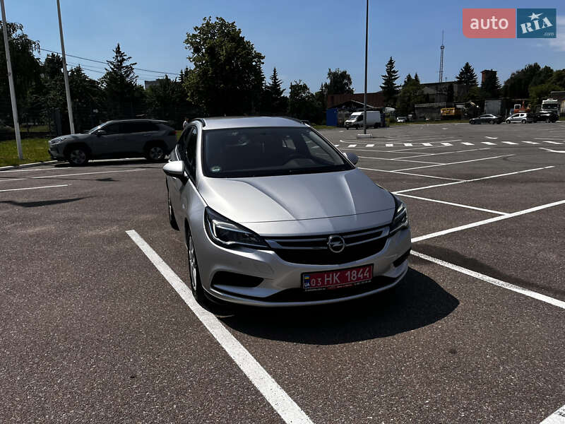 Универсал Opel Astra 2019 в Житомире