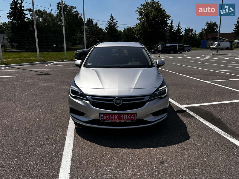 Универсал Opel Astra 2019 в Житомире