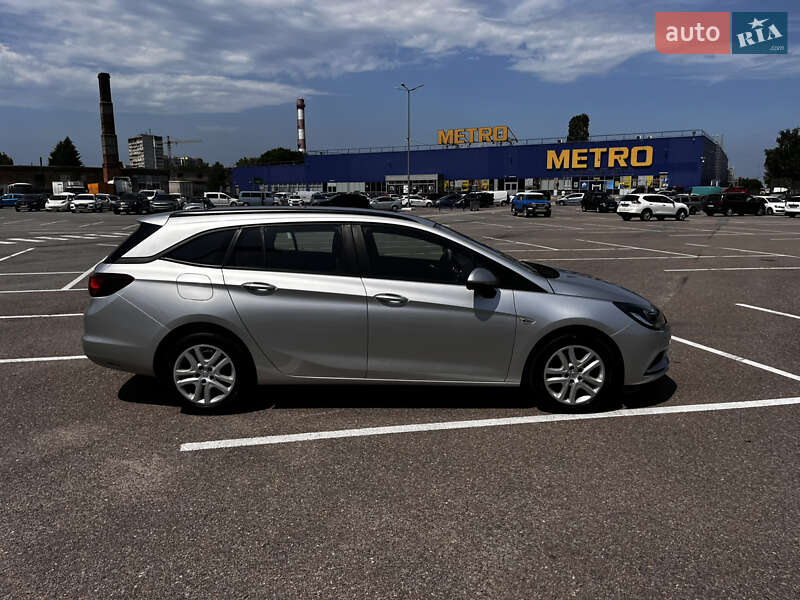 Универсал Opel Astra 2019 в Житомире