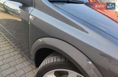 Хэтчбек Opel Astra 2009 в 
