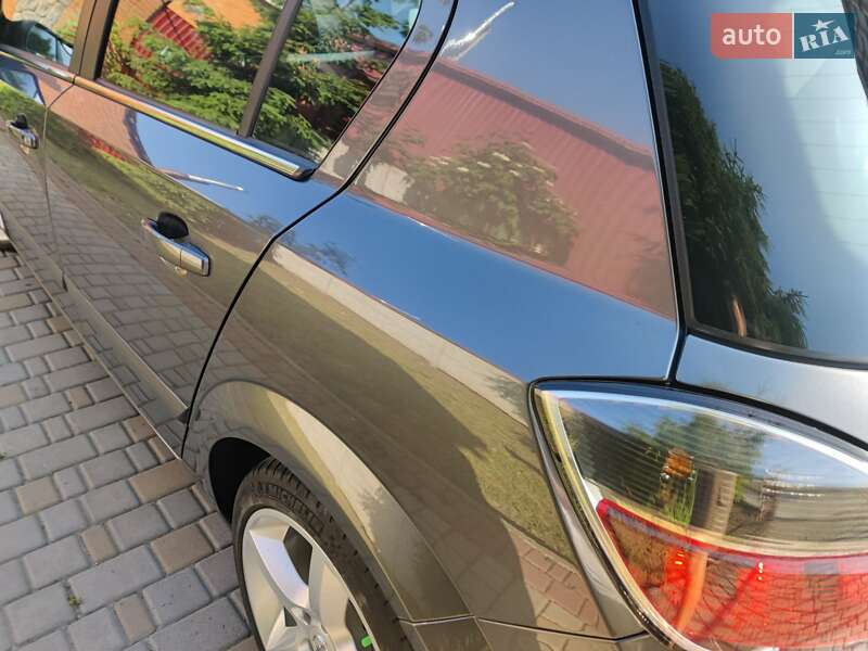 Хетчбек Opel Astra 2009 в Полтаві