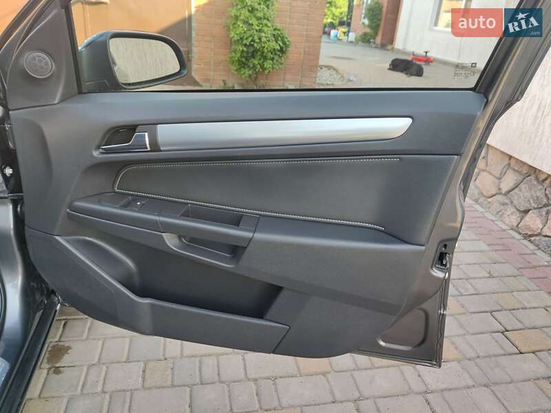 Хетчбек Opel Astra 2009 в Полтаві