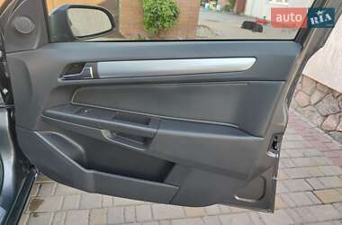 Хэтчбек Opel Astra 2009 в 