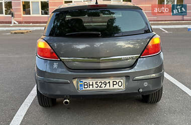 Хетчбек Opel Astra 2006 в 