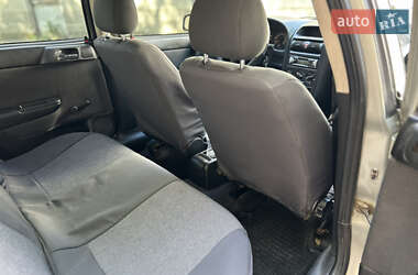 Седан Opel Astra 2006 в 
