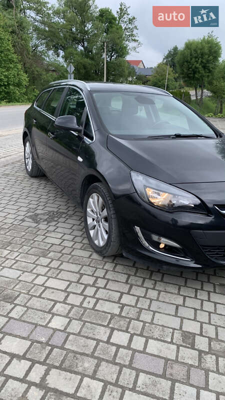 Универсал Opel Astra 2013 в Новояворовске фото 3 Универсал Opel Astra 2013 в Новояворовске