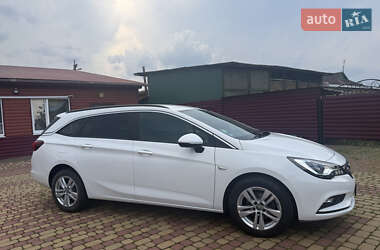 Универсал Opel Astra 2018 в 