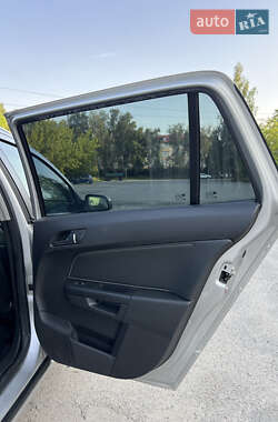 Универсал Opel Astra 2008 в 