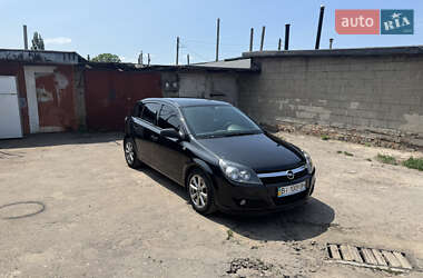 Хэтчбек Opel Astra 2006 в 