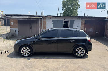 Хэтчбек Opel Astra 2006 в 