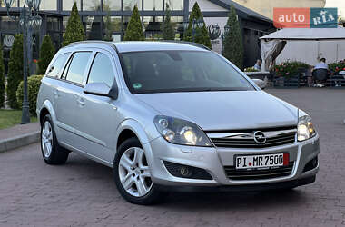 Универсал Opel Astra 2009 в Стрые