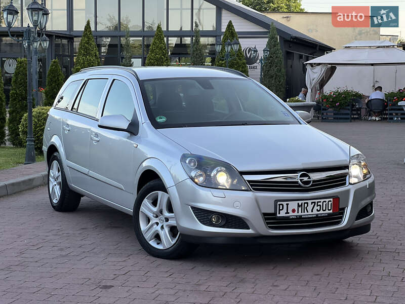 Універсал Opel Astra 2009 в 