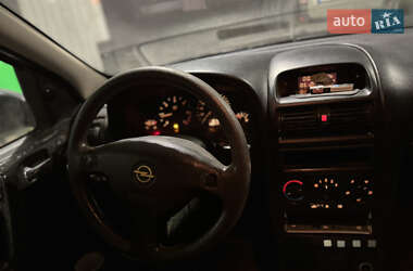 Універсал Opel Astra 2000 в 