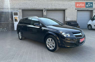 Универсал Opel Astra 2010 в 