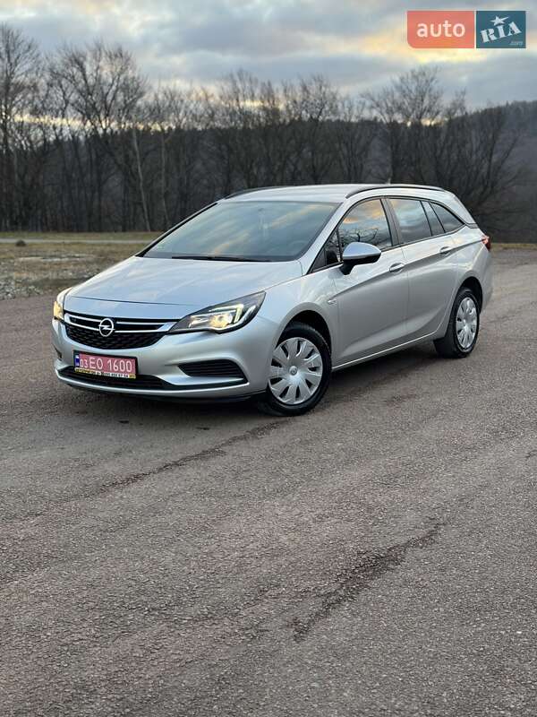 Універсал Opel Astra 2019 в Долині