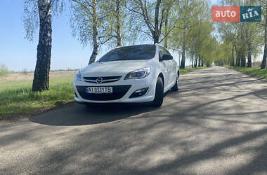 Універсал Opel Astra 2016 в Переяславі