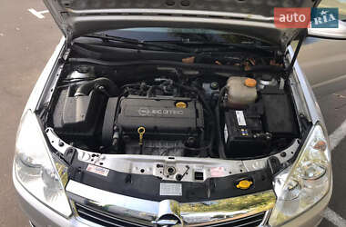 Універсал Opel Astra 2009 в 