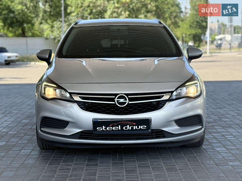 Универсал Opel Astra 2019 в Николаеве