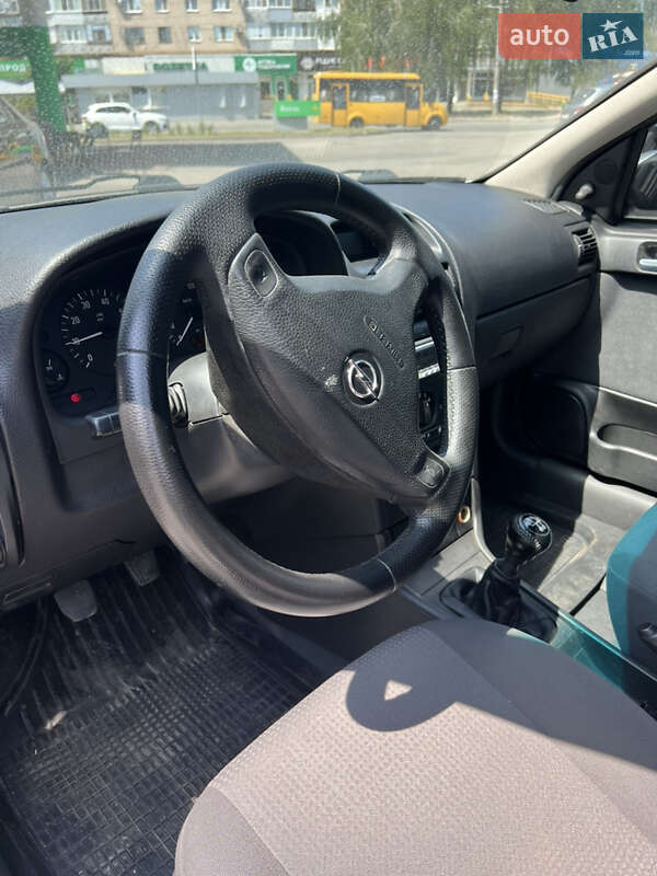 Хэтчбек Opel Astra 2004 в Полтаве