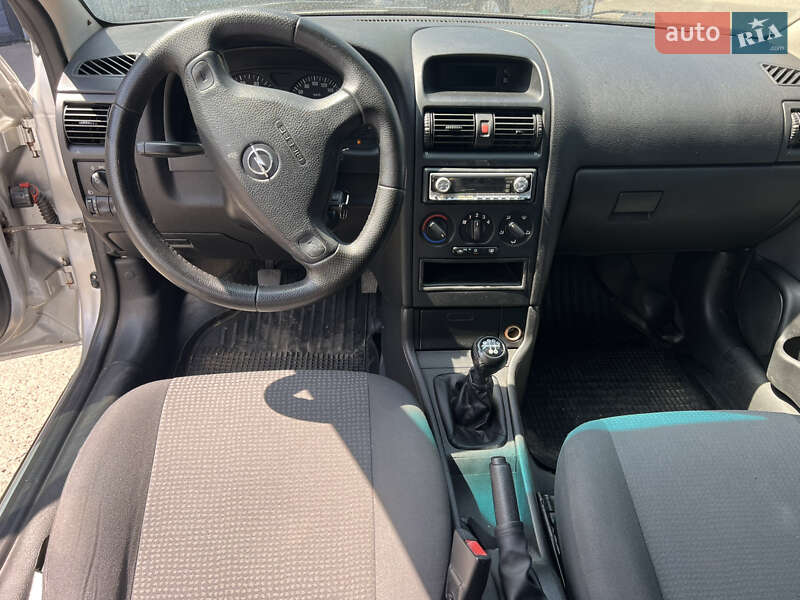 Хэтчбек Opel Astra 2004 в Полтаве