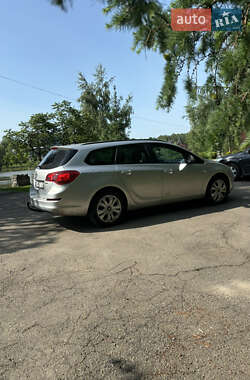 Універсал Opel Astra 2011 в 