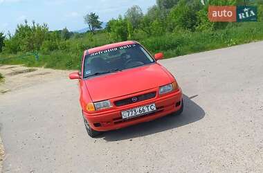 Хэтчбек Opel Astra 1996 в 