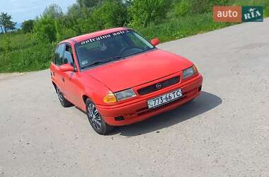 Хэтчбек Opel Astra 1996 в 