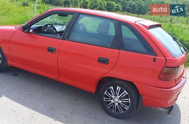 Хэтчбек Opel Astra 1996 в 