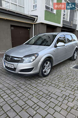 Универсал Opel Astra 2010 в Ивано-Франковске