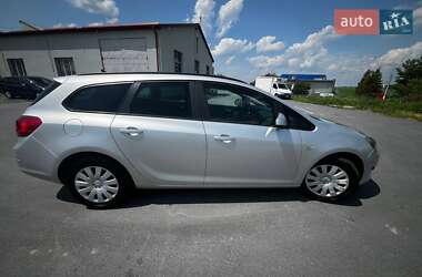 Универсал Opel Astra 2013 в 