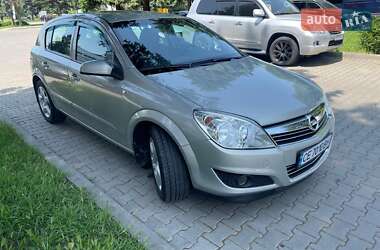 Хэтчбек Opel Astra 2008 в 