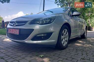 Універсал Opel Astra 2015 в Львові