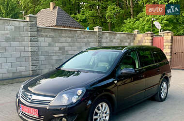 Універсал Opel Astra 2008 в Луцьку
