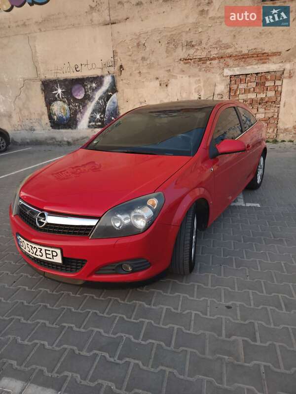 Хэтчбек Opel Astra 2007 в 